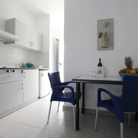 Christiana Aparthotel 4*