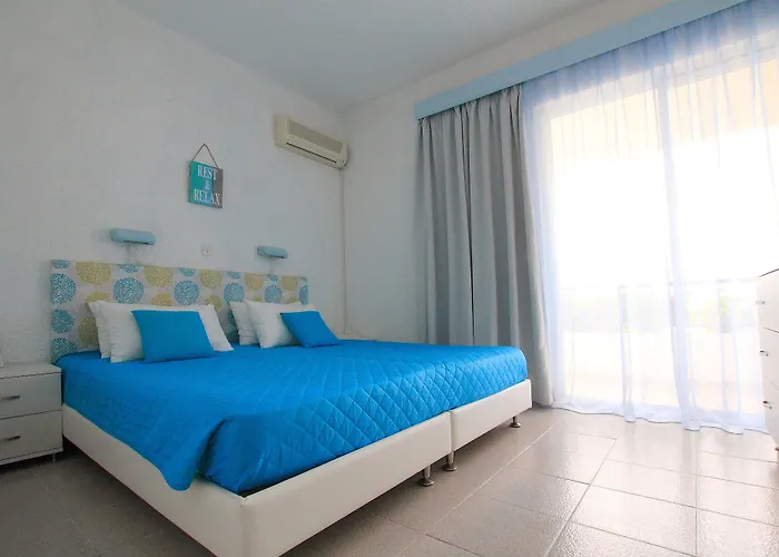 Christiana Apart Otel 4*