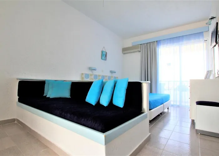 Apart Otel Christiana Gennadi