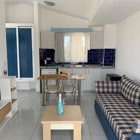 Apart-hotel Christiana 4*