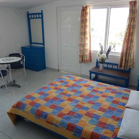 Christiana Ξενοδοχείο με διαμερίσματα